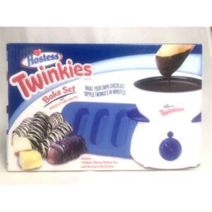 Twinkies Bake Set w/ Chocolate Melting Pot and Silicone Baking Pan . Hostess